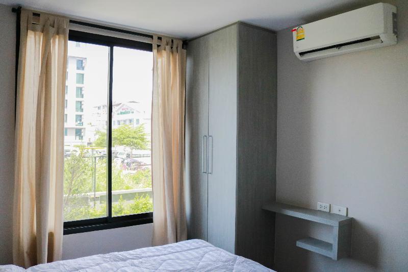 Roomquest Bangkok Sukhumvit 107 Samut Prakan Exterior photo