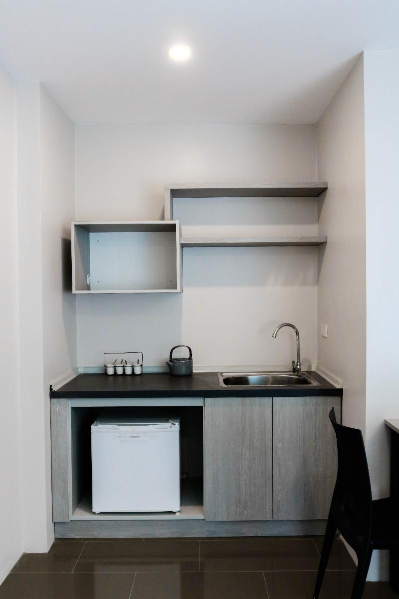 Roomquest Bangkok Sukhumvit 107 Samut Prakan Exterior photo