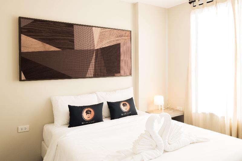 Roomquest Bangkok Sukhumvit 107 Samut Prakan Exterior photo